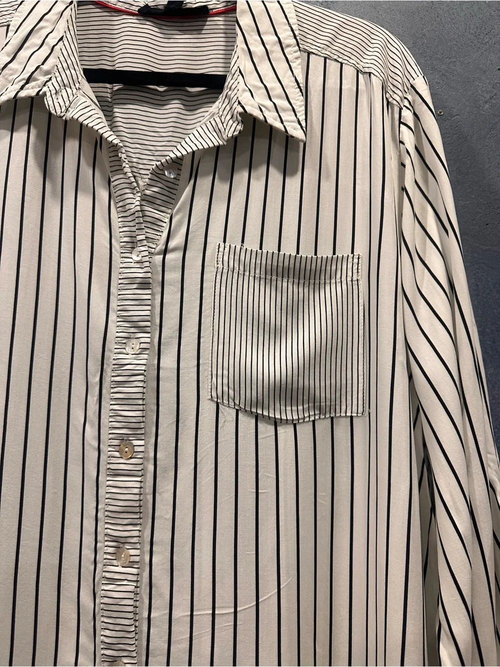 Jane and Delancey lightweight button